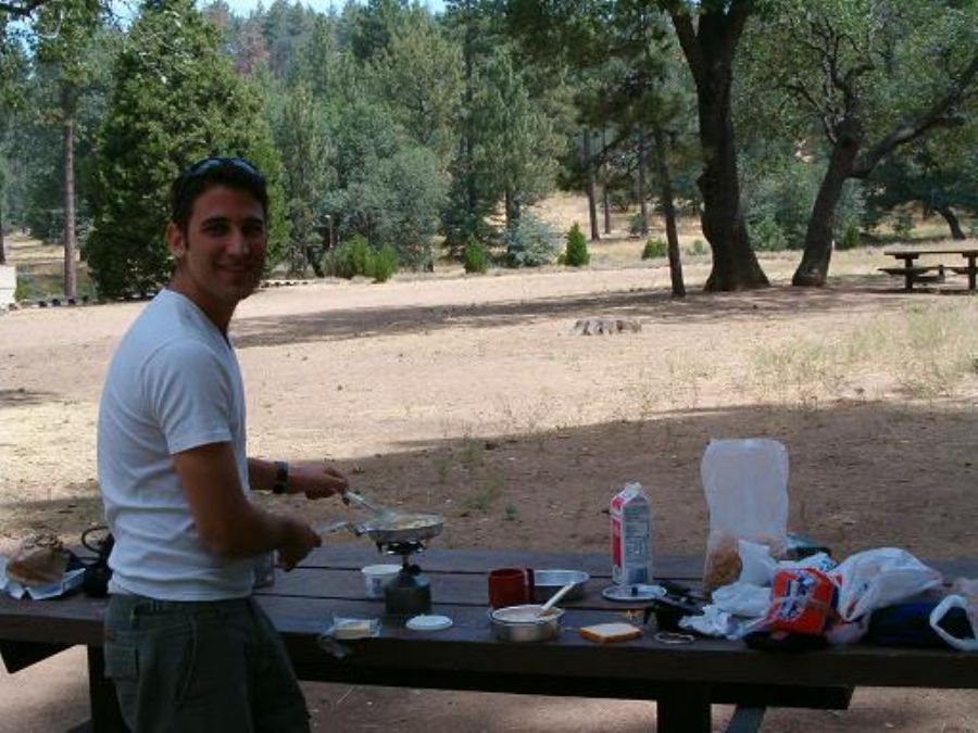 Having brunch (Homlet with mushroms milk and chease)