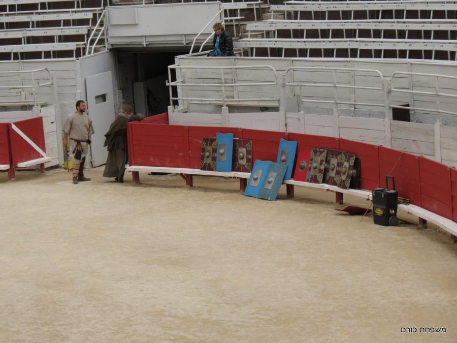 קרבות אבירים באמפיתאטרון