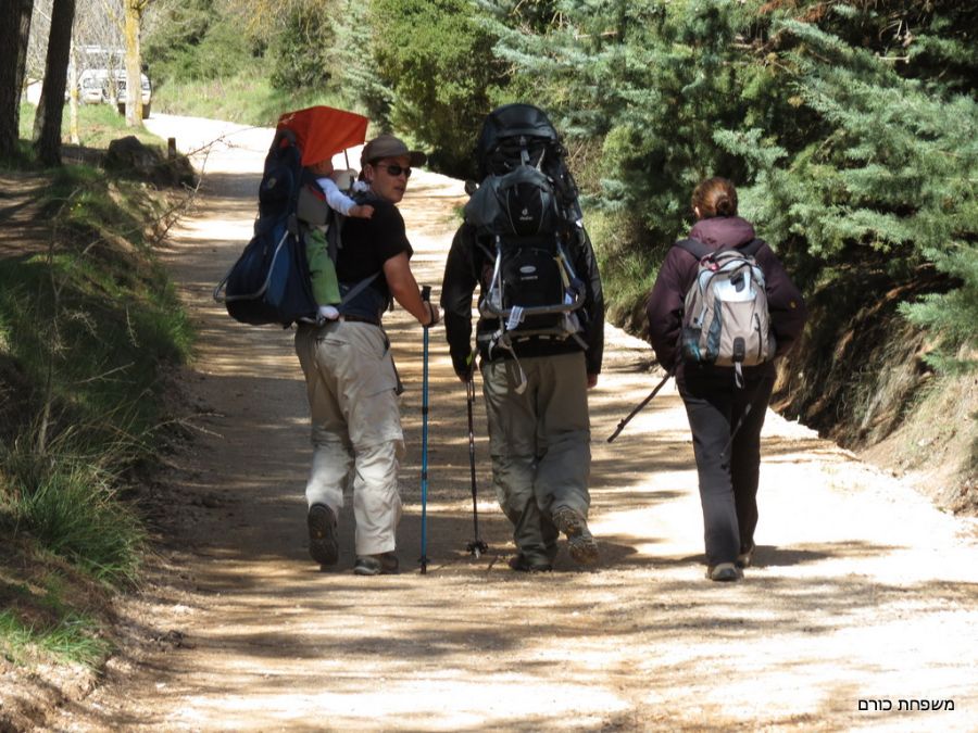 תחילת הטיול לאגם