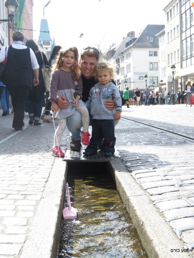 משיטים סירות בפרייבורג