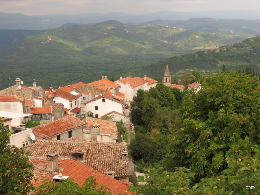 הכפר מוטובאן