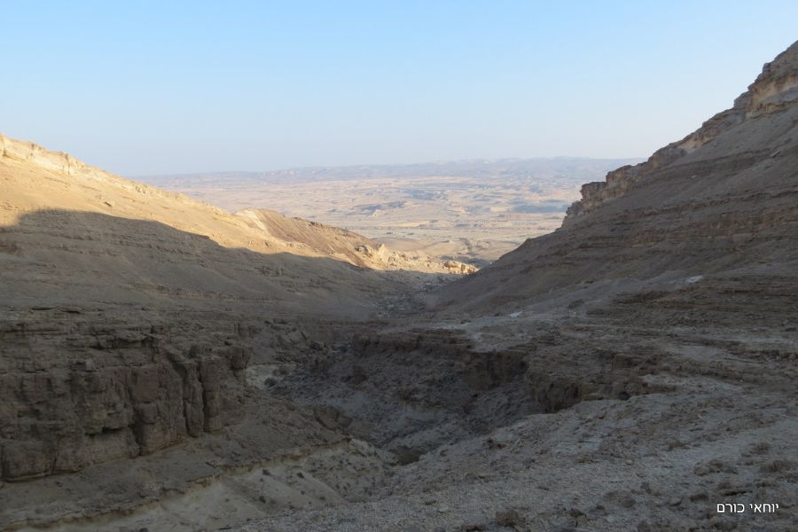 ירידה מהר רכב לעבר נחל צין