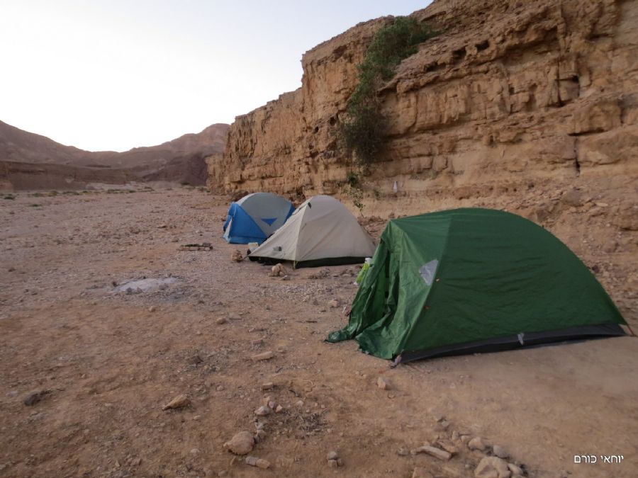 חניון לילה נחל עתק