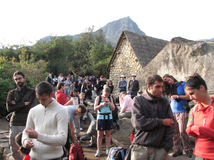 waiting to go up to the Waynapicchu 
