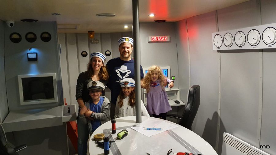 חדר הבריחה המצויין - לצאת מהצוללת