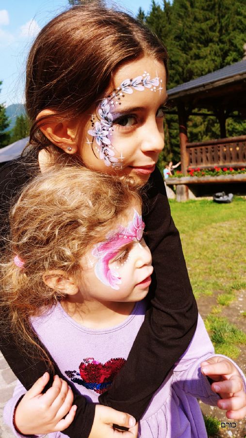 ציורי פנים בעמק קטובסצקה