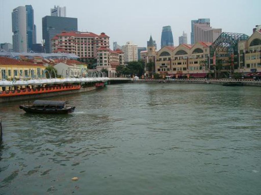 Water all around - the river in the city