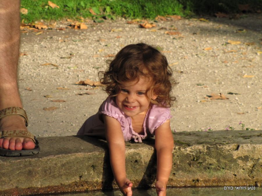 אני כל כך אוהבת מים....