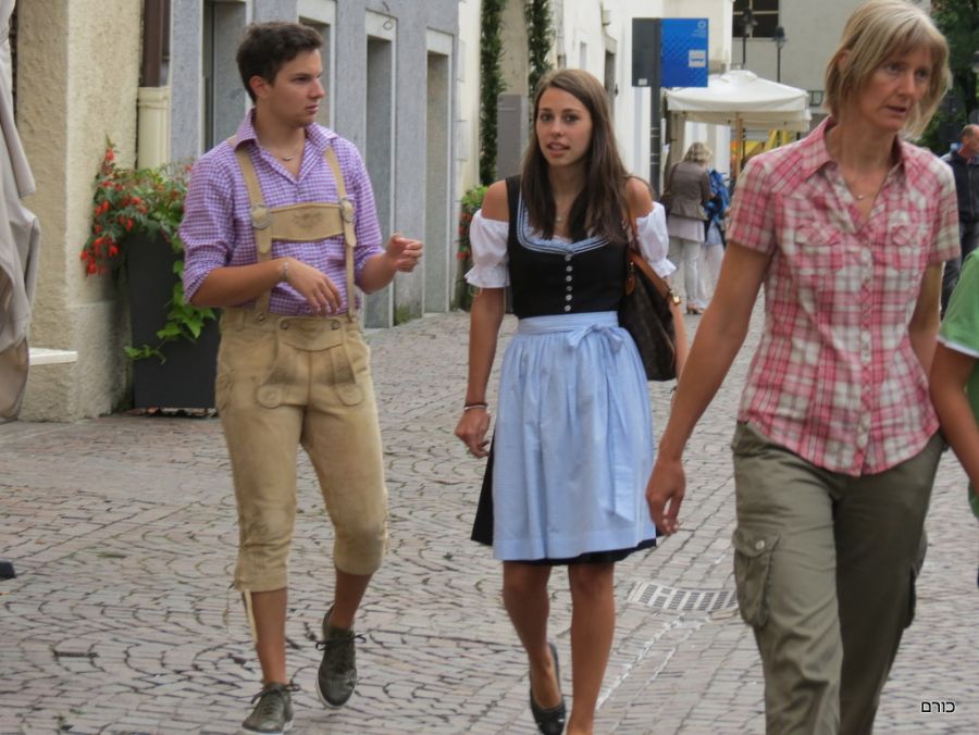 לבוש מסורתי ב Bressanone