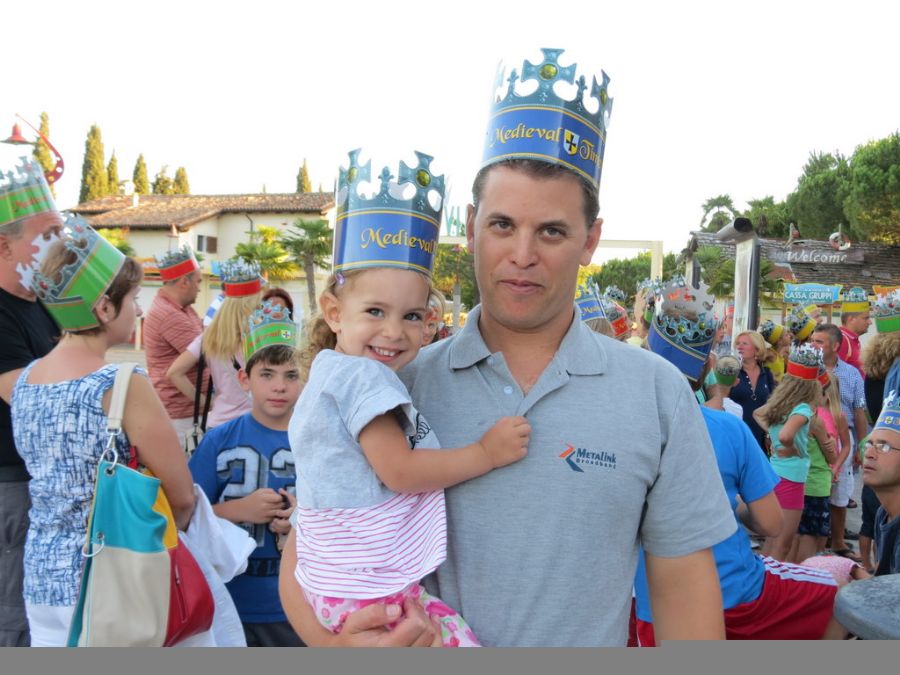 בכניסה לארוחת האבירים