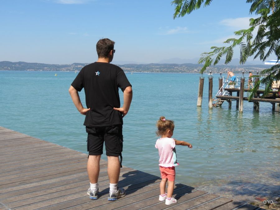 גם ברווזים אוהבים במבה